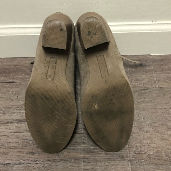 Nude Suede Express Ankle Booties Size 7 - Picture 6 of 8